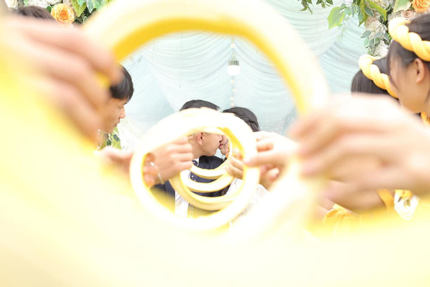 Cô gái lên mạng tố studio trả ảnh cưới toàn lác, lé, nhắm mắt, đã vậy lúc phản hồi còn ăn nói khó nghe-2