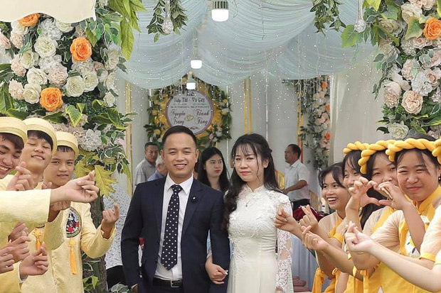 Cô gái lên mạng tố studio trả ảnh cưới toàn lác, lé, nhắm mắt, đã vậy lúc phản hồi còn ăn nói khó nghe-3