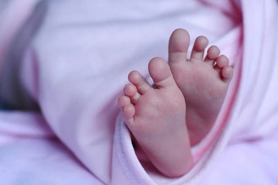 Em bé chào đời đã có kháng thể chống Covid-19