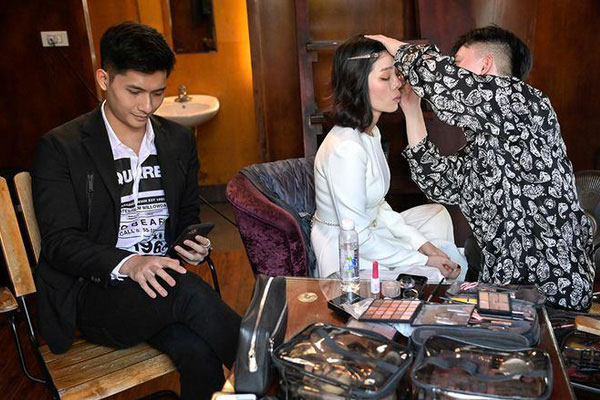 Lệ Quyên và tình trẻ tin đồn tung thính hẹn hò qua động thái trên mạng xã hội-4