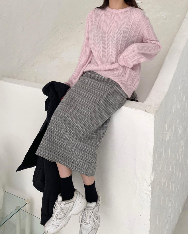 Trend áo len năm nay có 6 kiểu must-have, nàng nào cũng nên sắm để nâng điểm phong cách cho xịn sò-12