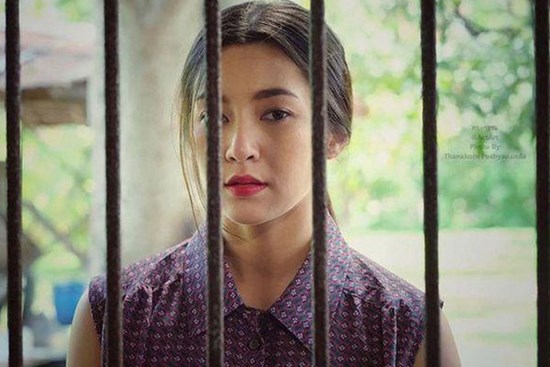 Nghe tiếng chuông cửa, tôi ra mở thì sửng sốt khi thấy mẹ òa khóc rồi nói một câu 