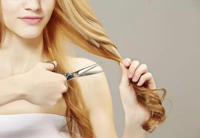 Tóc dài khi mang thai có ảnh hưởng đến sự phát triển của thai nhi không? Lời khuyên của bác sĩ khiến nhiều bà bầu phải suy nghĩ-2