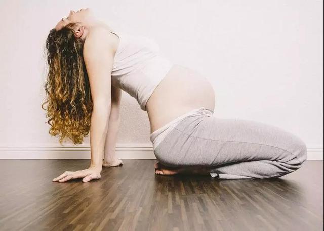 Tóc dài khi mang thai có ảnh hưởng đến sự phát triển của thai nhi không? Lời khuyên của bác sĩ khiến nhiều bà bầu phải suy nghĩ-1