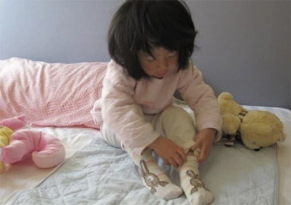 Mùa đông có hai bộ phận này của bé bị lạnh, nghĩa là cơ thể bé đã rất lạnh rồi! Mẹ đừng bỏ qua nhé-2