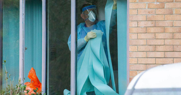 Nam tiếp viên Vietnam Airlines vi phạm quy định cách ly tại nhà, tiếp xúc với bạn bè và người thân trong đó có bệnh nhân 1.347-2