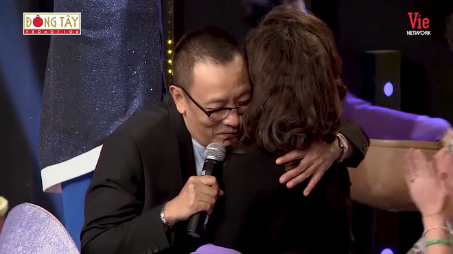 Chân dung nữ NSND là thần tượng của MC Lại Văn Sâm, khiến anh phải năn nỉ trên truyền hình-1