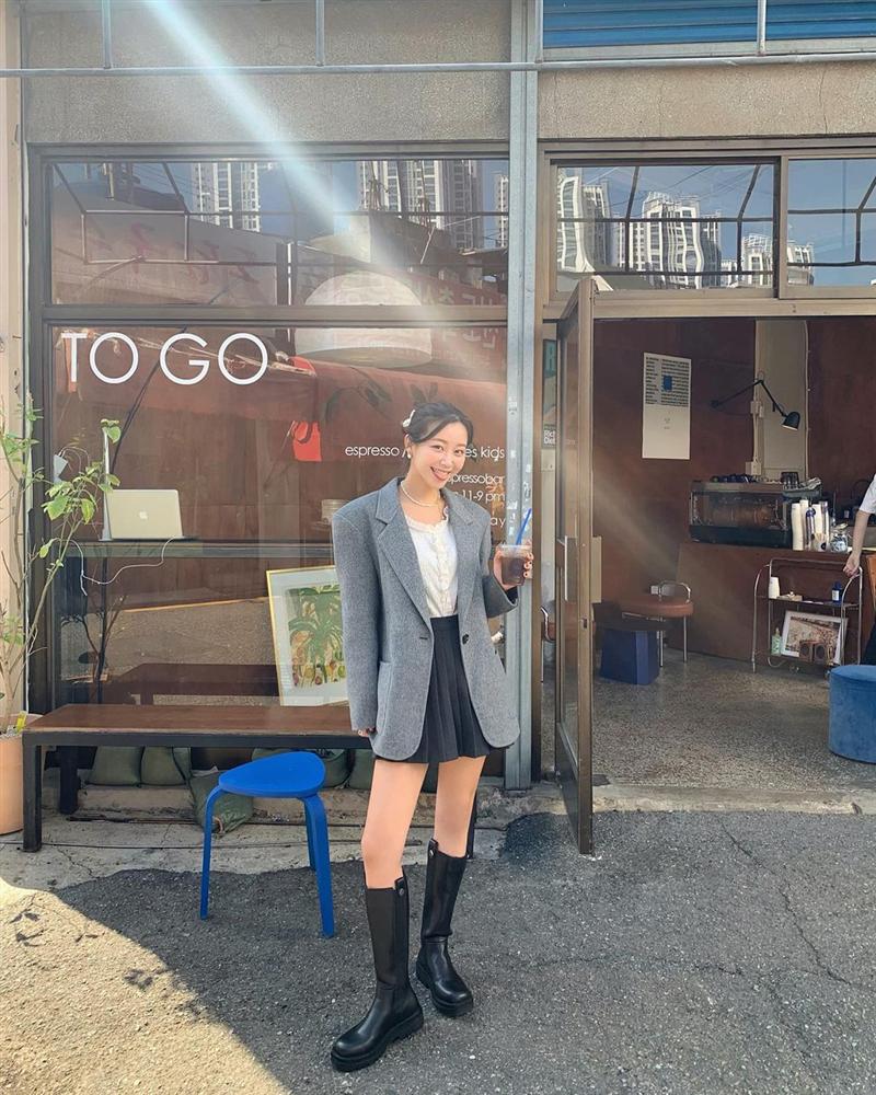 Cho những ngày trời lạnh không biết mặc gì, bạn cứ lên đồ theo 10 gợi ý này là chuẩn bài-4