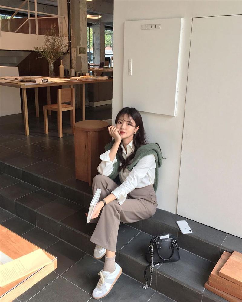 Cho những ngày trời lạnh không biết mặc gì, bạn cứ lên đồ theo 10 gợi ý này là chuẩn bài-6