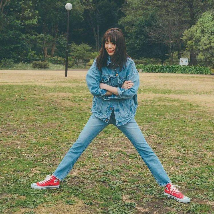 Cho những ngày trời lạnh không biết mặc gì, bạn cứ lên đồ theo 10 gợi ý này là chuẩn bài-10