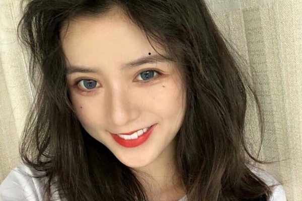 Phụ nữ sở hữu nốt ruồi này cả đời không lo cơm áo gạo tiền, càng lớn tuổi càng vượng phu, đặc biệt cuối năm 2020 thăng hoa viên mãn-4