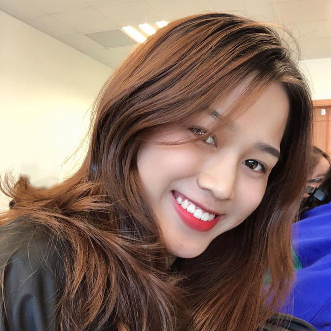 Tân Hoa hậu Đỗ Thị Hà khoe style makeup mới lạ, dân tình lại phản ứng trái chiều kẻ chê người khen-5