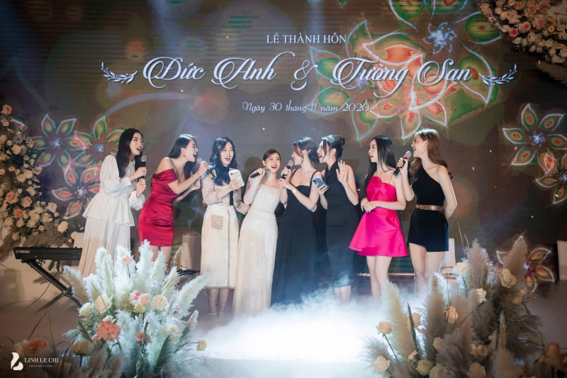 Loạt ảnh trong đám cưới kín tiếng của Tường San: Cô dâu khóc rưng rưng cũng xinh nức nở, chú rể chỉ nhìn thấy bóng lưng-7