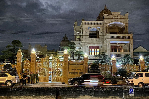 Cận cảnh biệt thự dát vàng của đại gia Thiện Soi vừa bị bắt để điều tra hành vi rửa tiền-10
