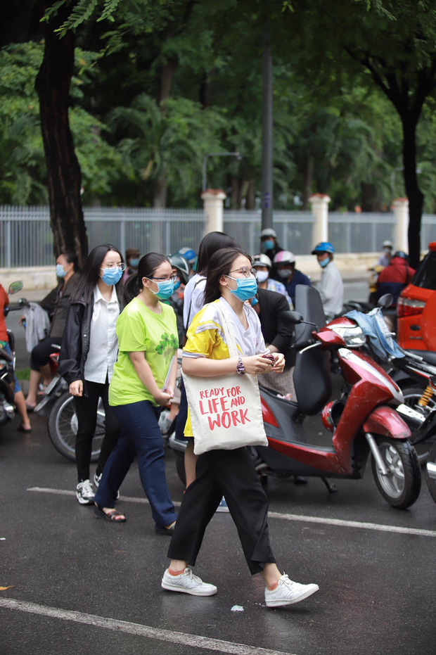 Cập nhật: Các trường ĐH tại TP.HCM cho sinh viên nghỉ học do dịch Covid-19-2