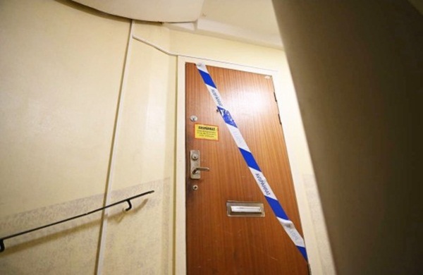 Đến nhà cụ bà chơi, người phụ nữ tìm thấy anh em họ mất tích hơn 20 năm giờ thân tàn ma dại, tác phẩm của ác mẫu 70 tuổi-2