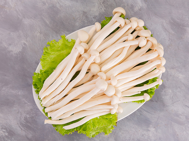 Chế biến nấm hải sản theo cách này, hội chị em ăn kiêng có thể đá bay cơn thèm cơm nhờ hương vị&nbsp;thơm ngon ngây ngất!-5