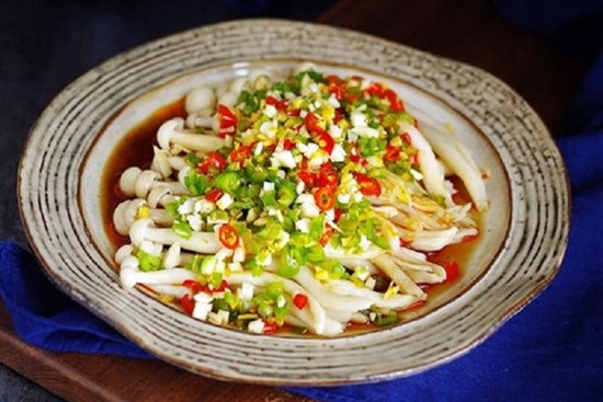 Chế biến nấm hải sản theo cách này, hội chị em ăn kiêng có thể đá bay cơn thèm cơm nhờ hương vị thơm ngon ngây ngất!