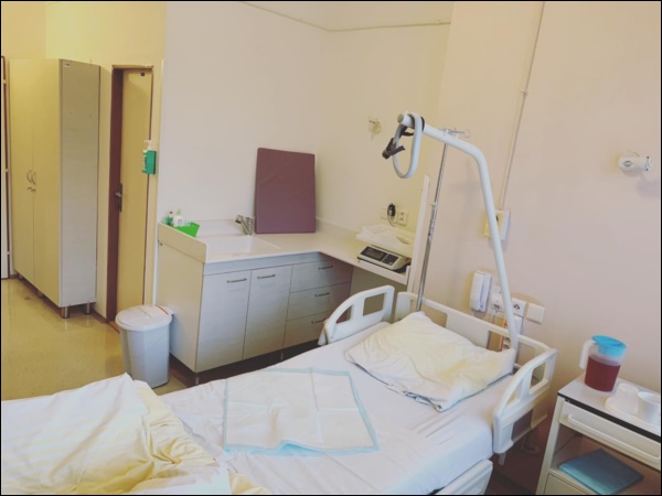 Đi đẻ thời Covid như Kỳ Hân: Một mình một phòng, không người thân bên cạnh, muốn chồng về Việt Nam đá bóng cũng không được rồi!-5