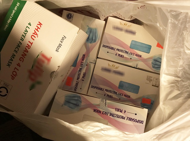 Chợ khẩu trang tấp nập, dậy sóng khi có ca nhiễm Covid-19 mới-3