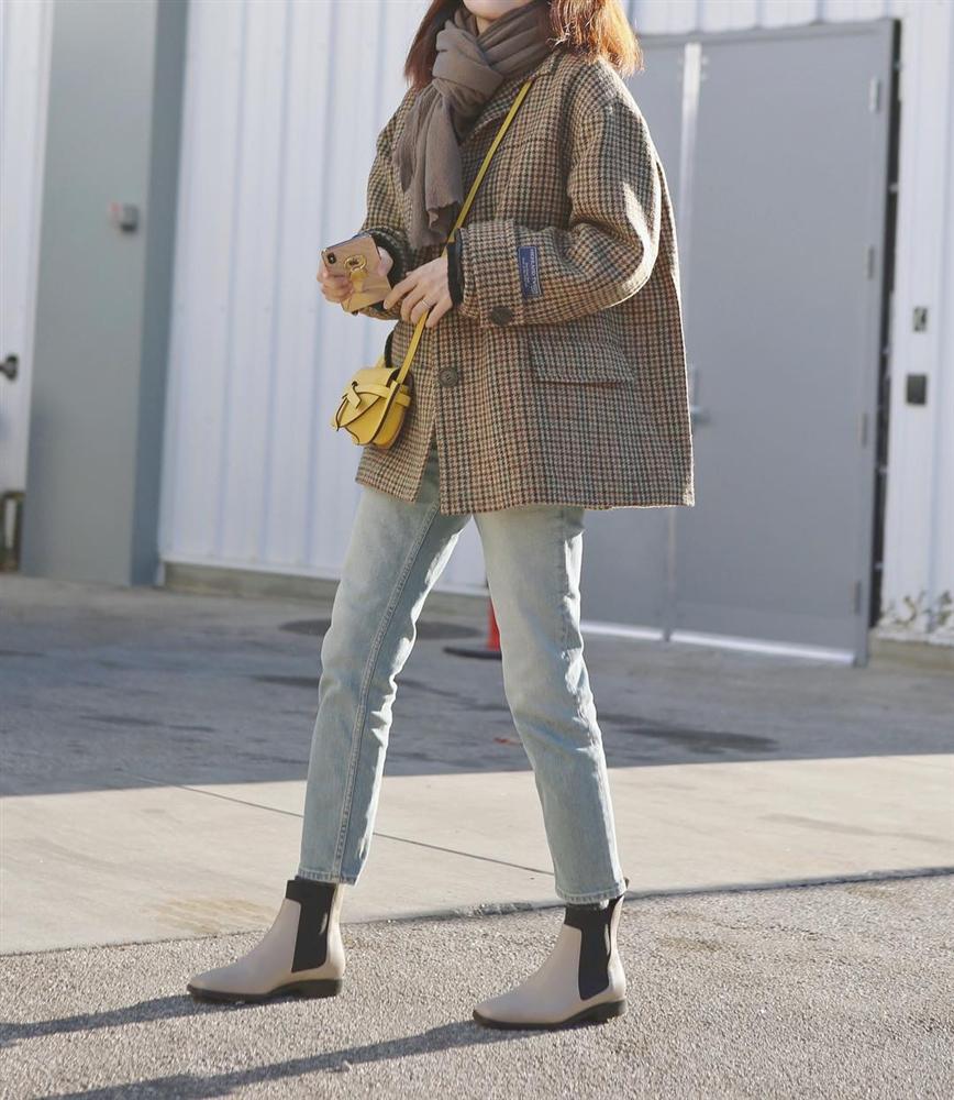 4 phiên bản trẻ trung nhất của áo khoác dạ, chị em nên sắm ngay vì một mùa Đông không già nua chán đời-12