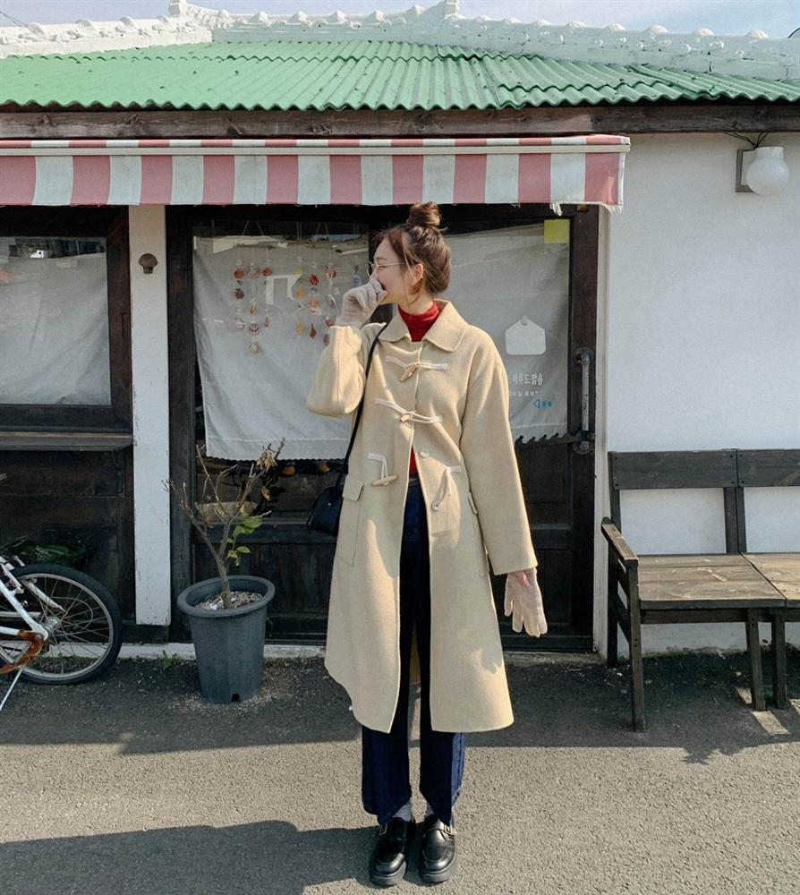 4 phiên bản trẻ trung nhất của áo khoác dạ, chị em nên sắm ngay vì một mùa Đông không già nua chán đời-13