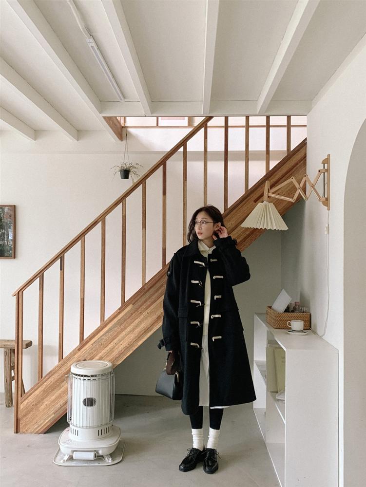 4 phiên bản trẻ trung nhất của áo khoác dạ, chị em nên sắm ngay vì một mùa Đông không già nua chán đời-16