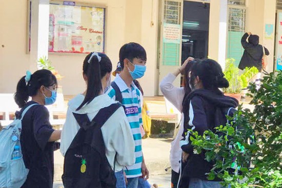 Sinh viên HUTECH và các trường ĐH tại TP.HCM: May mắn vì được nghỉ học kịp thời, sẽ chủ động bảo vệ bản thân