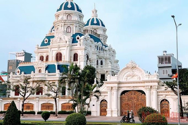 Khi thấy công an đến, con trai đại gia Thiện Soi đã đốt giấy tờ-4