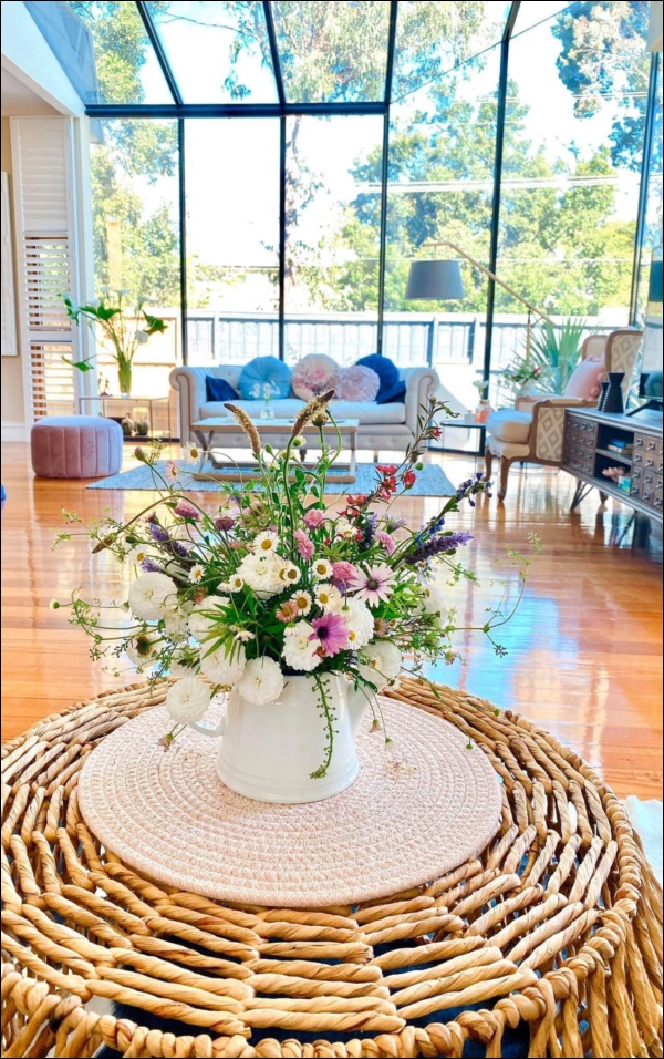 Ngôi nhà bình yên ngập tràn nắng gió, hương thơm và phòng khách full kính trong suốt vạn người mơ-13