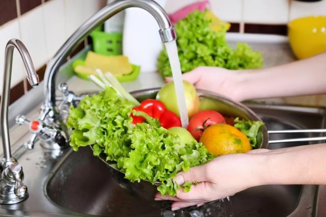 Đừng nhét một đống túi nilon vào bếp, dùng cách này vừa sạch sẽ, gọn gàng lại tiết kiệm được khoản tiền mỗi năm-6