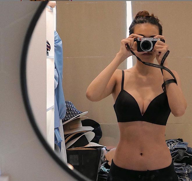 Siêu mẫu Thanh Hằng ở tuổi 37: Chưa lấy chồng, chăm khoe ảnh nóng bỏng-12