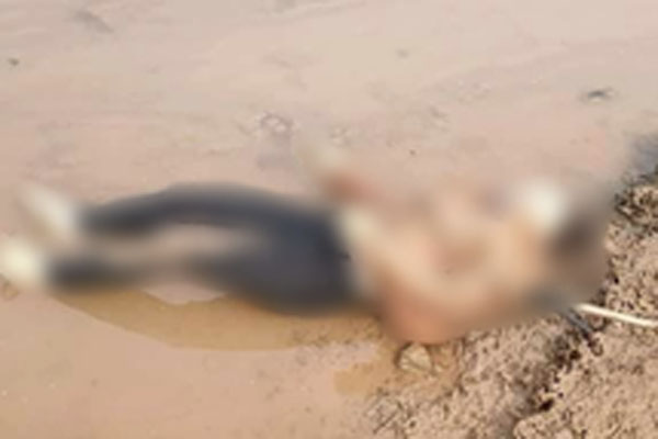 Bàng hoàng phát hiện thi thể không tay, chân nghi là người ngoại quốc bên bờ biển ở Thừa Thiên Huế-2