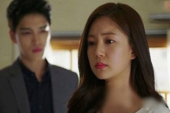 3 lần hợp tan mới đến được với nhau thế nhưng vợ cặm cụi chăm con nhỏ, chồng thản nhiên 