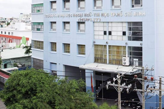 TP.HCM: Nam thanh niên rơi từ tầng 6 trường đại học xuống đất, tử vong thương tâm