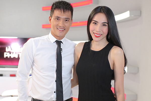 Kỳ Hân lộ diện sau hơn 10 tiếng vật lộn sinh con, nhan sắc mẹ bỉm sữa gây bất ngờ-5