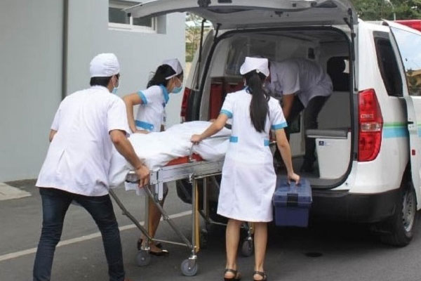 Nam thanh niên 20 tuổi nghịch dại bẻ gãy dương vật vì thích nghe tiếng kêu rắc rắc-2