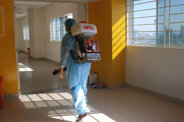 Sinh viên TP.HCM khẩu trang kín mít, lỉnh kỉnh hành lý về quê vì nghỉ học-15