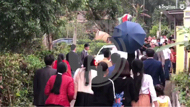 Trực tiếp đám cưới Công Phượng tại Nghệ An: Tân lang tân nương đan chặt tay nhau trên lễ đường, Dế Choắt - Văn Đức rạng rỡ chung khung hình-18