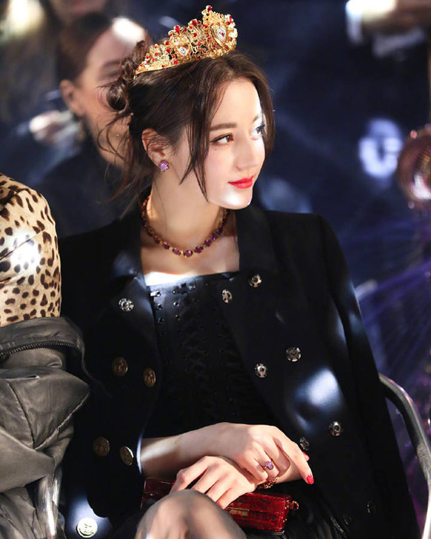 Sau 2 năm, cả Nhiệt Ba và đối thủ Cáp Ni Khắc Tư đều xuống sắc không phanh: Dừ” nhanh khó tin, còn đâu visual khiến Cbiz trầm trồ?-1