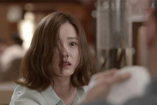 Đang dạm ngõ thì một người phụ nữ đầu tóc rũ rượi vào nhận bạn trai tôi là chồng, lúc cô ta đưa thứ này ra bố mẹ bắt tôi hủy hôn ngay