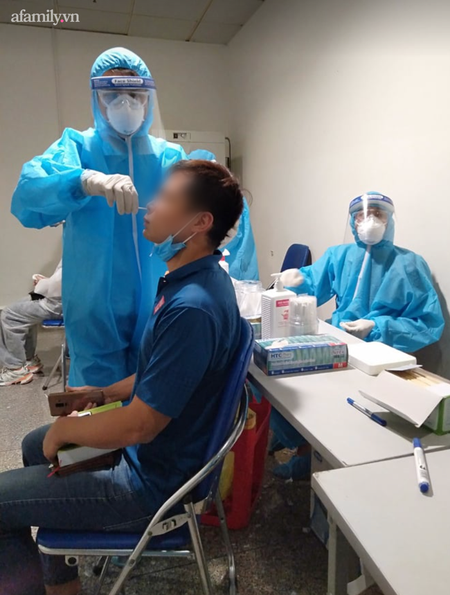 TP.HCM: Mẹ học chung với tiếp viên hàng không mắc COVID-19, con trai 4 tuổi phải đi cách ly cùng-1