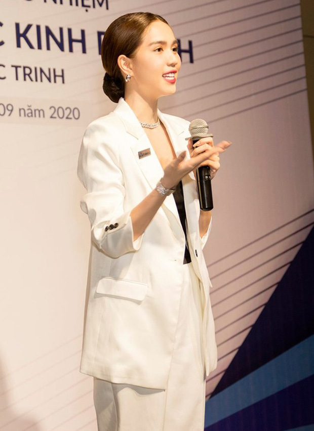 Ngọc Trinh mất điểm, tuột dốc hình ảnh vì liên tục hành động gây sốc: Quay clip thô tục, công khai sở thích đồ nhạy cảm-11