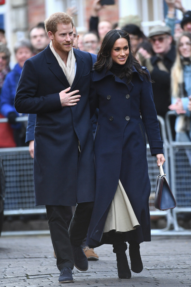 Meghan Markle hóa ra là cao thủ diện áo khoác dáng dài, xem mà học được 11 outfit để style sang như người Hoàng gia-3