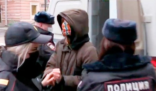 Chồng dẫn bồ nhí về nhà tán tỉnh công khai, còn yêu cầu vợ một việc khiến cô ngùn ngụt lửa hận trước khi bi kịch ập đến-6