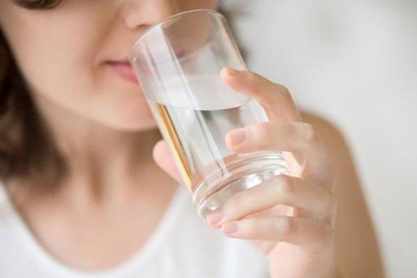 Một thói quen uống nước mà người Việt cần bỏ ngay từ bây giờ-1