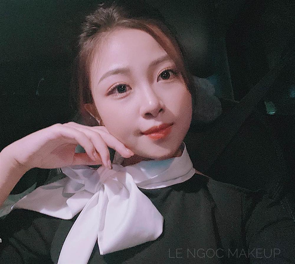 Vợ chồng Phan Văn Đức trốn con gái đi ăn đặc sản, dân tình khen nét trẻ trung của người vợ dù không tô son, không chải tóc-2