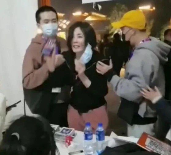 Cuối cùng Tạ Đình Phong đã có câu trả lời chính xác cho tin đồn chia tay Vương Phi?-3