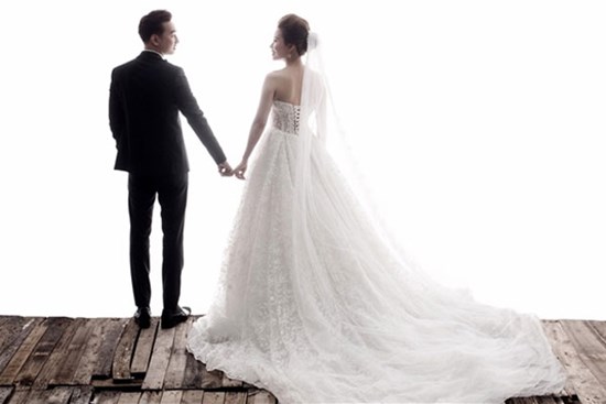 Chàng rể bất ngờ thở phào trước quà cưới 