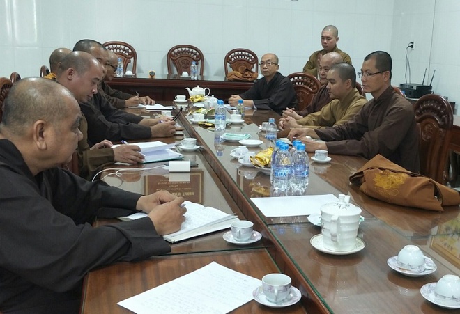 Đại đức Thích Đức Niệm sám hối tam bảo 6 tháng-1